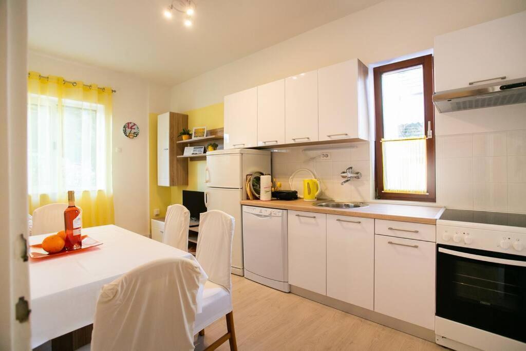 David, 2mins From Town Centre Appartamento Spalato